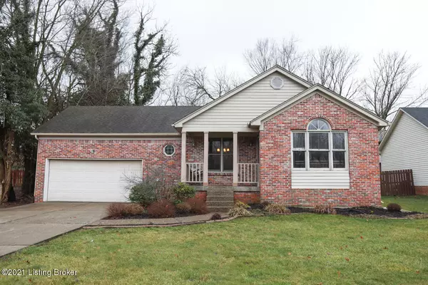 527 Hunting Hills Dr, Shelbyville, KY 40065