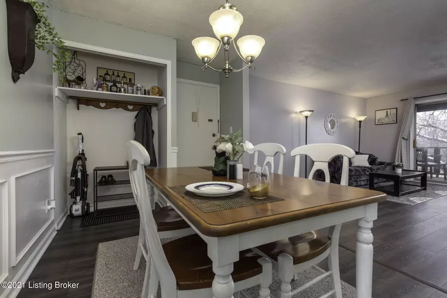 3508 Lodge Ln #323, Louisville, KY 40218