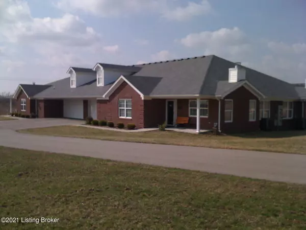 32 Hunters Ridge Dr, Eminence, KY 40019