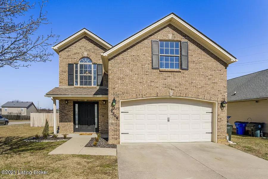 2709 Red Clover Ln, Lexington, KY 40511