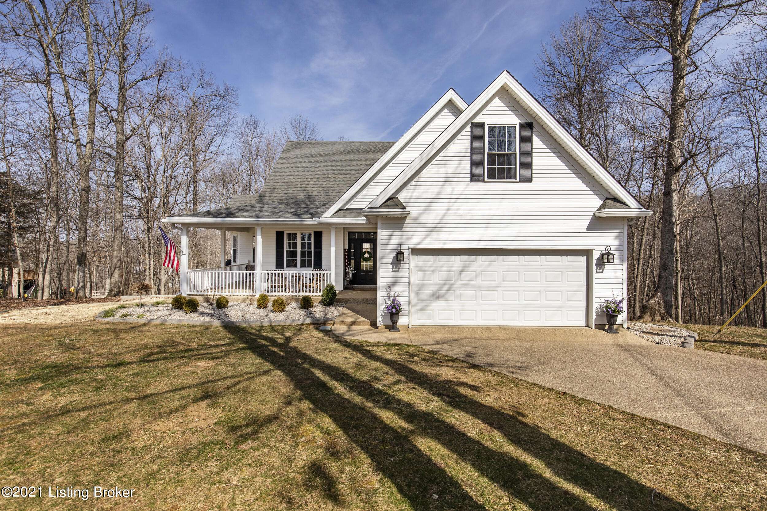 355 Sunnyview Rd, Brandenburg, KY 40108