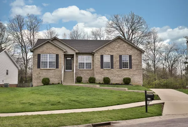 243 Woodfield Cir, Shelbyville, KY 40065