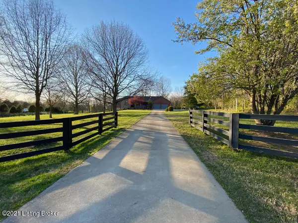 Louisville, KY 40299,14035 Hickory Hills TRL