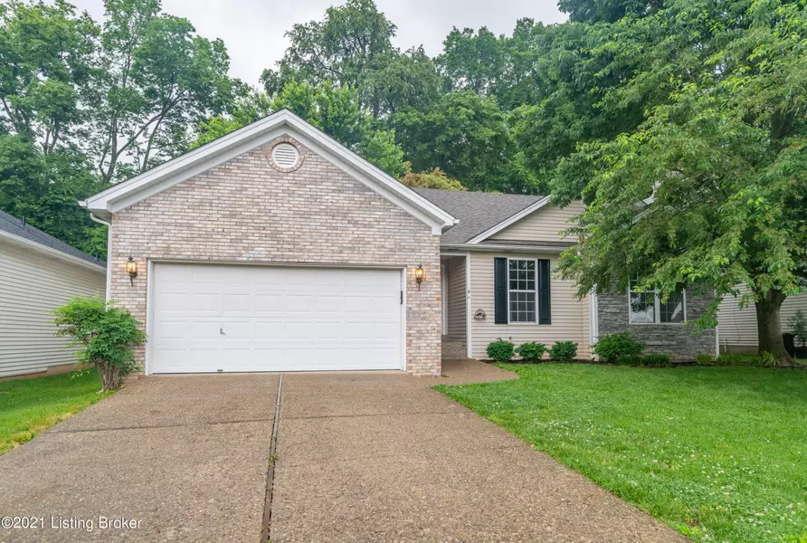 9014 Holly Village Ct, Louisville, KY 40242