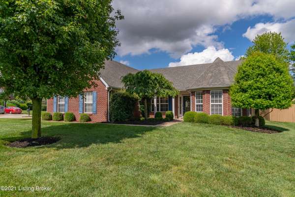 9218 Newbury Ct, Prospect, KY 40059