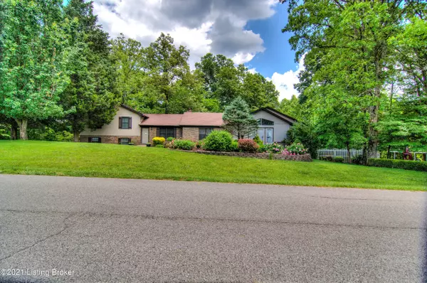 520 Piping Rock Rd, Brandenburg, KY 40108