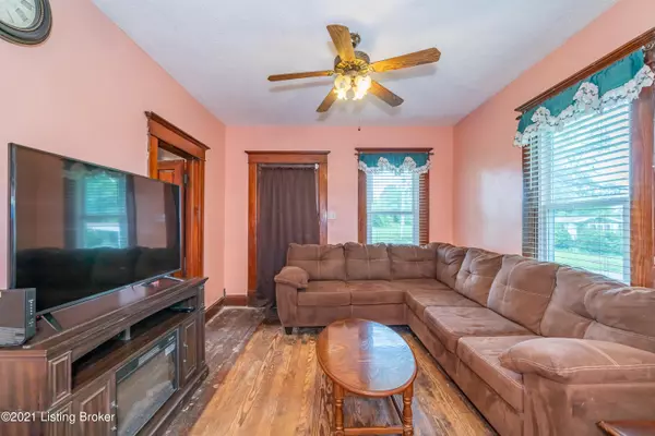 Salem, IN 47167,308 W Poplar St