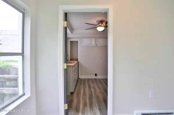 Louisville, KY 40209,211 E Adair St