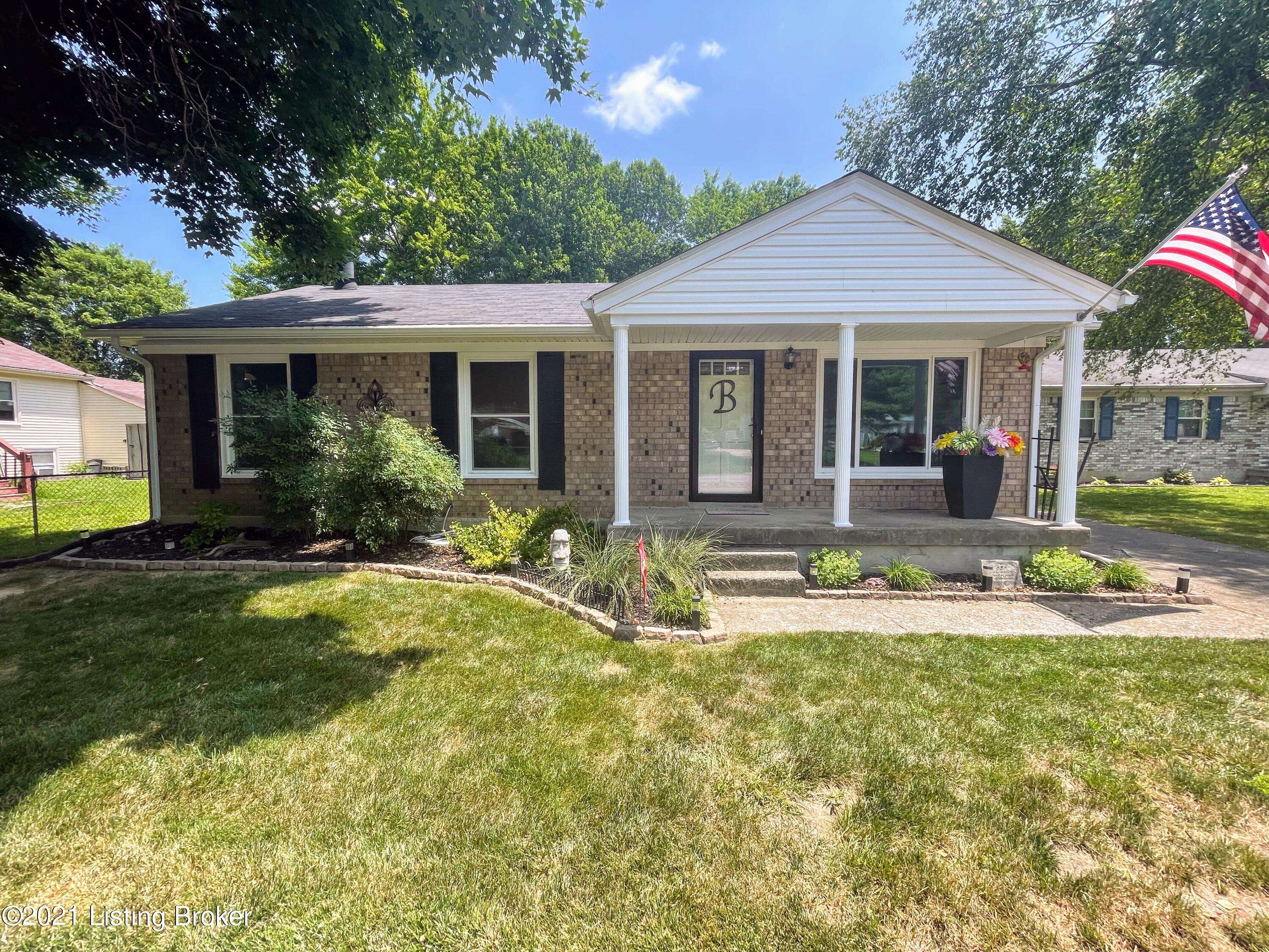 9503 Sissone Dr, Fairdale, KY 40118