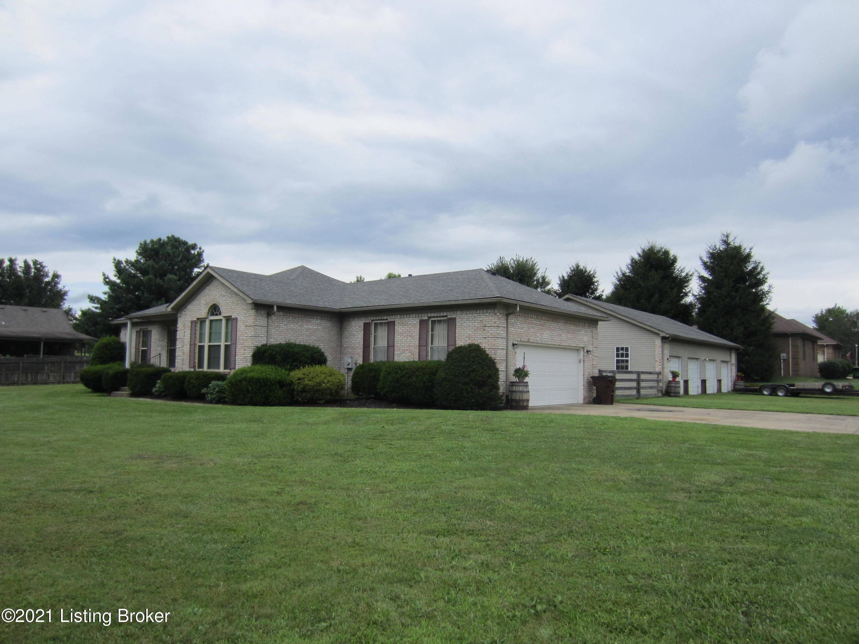 340 Fountain St, Shepherdsville, KY 40165