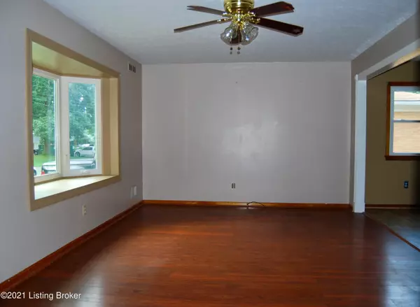 Louisville, KY 40214,7408 Paiute Rd