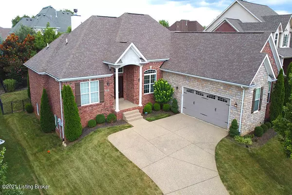 2204 Claymore Cir, Louisville, KY 40245