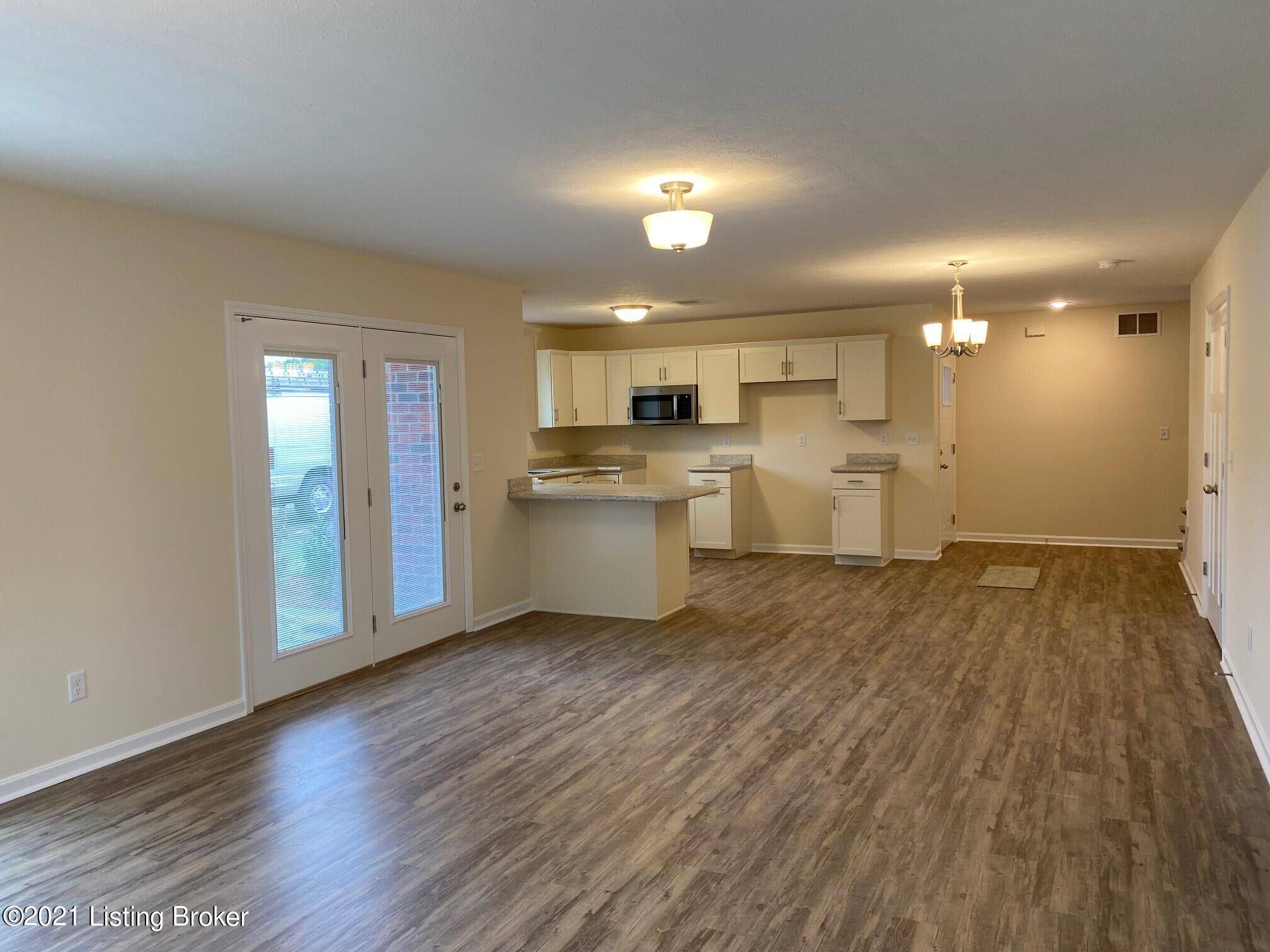 Louisville, KY 40214,7608 Eagle Landing WAY