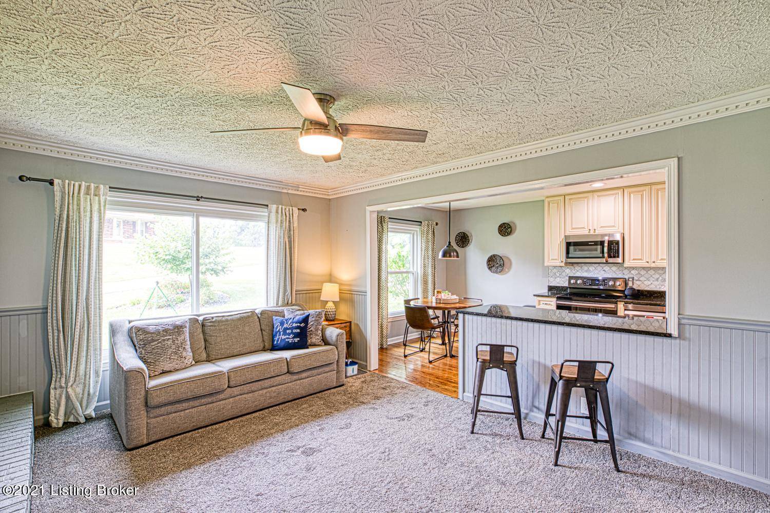 Louisville, KY 40272,2708 Windsor Forest Dr