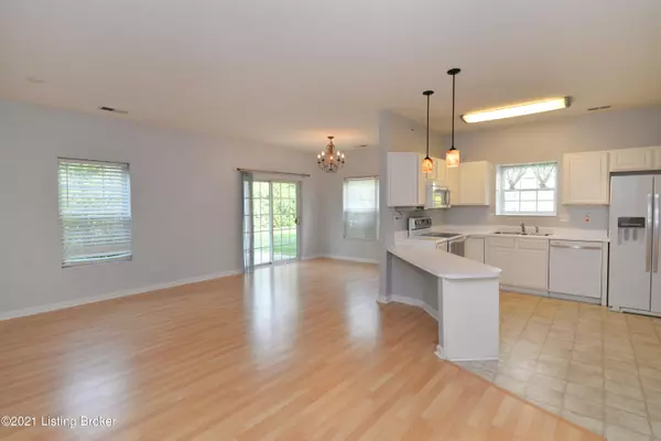 Florence, KY 41042,1184 Periwinkle Dr