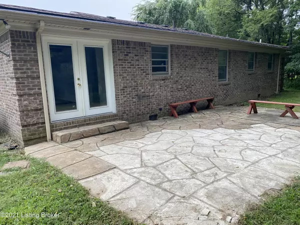 Bloomfield, KY 40008,2667 Ashes Creek Rd