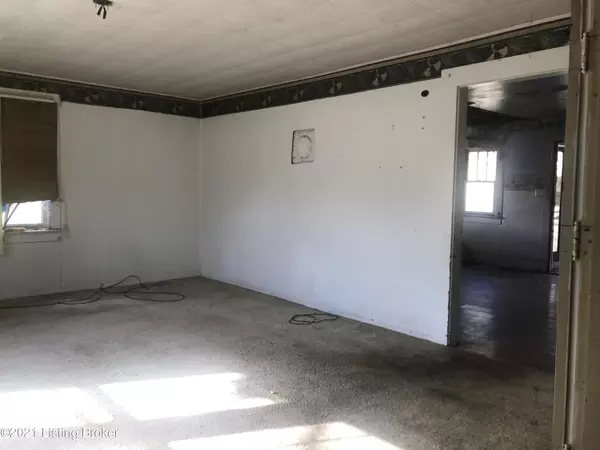 Pineville, KY 40977,94 Mathel Hill Rd