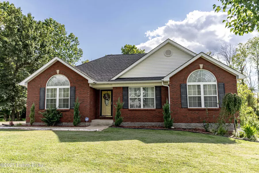 135 Chesapeake TRL, Coxs Creek, KY 40013