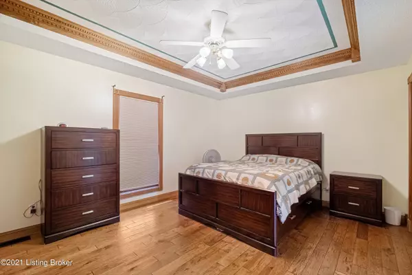 Coxs Creek, KY 40013,7530 New Shepherdsville Rd