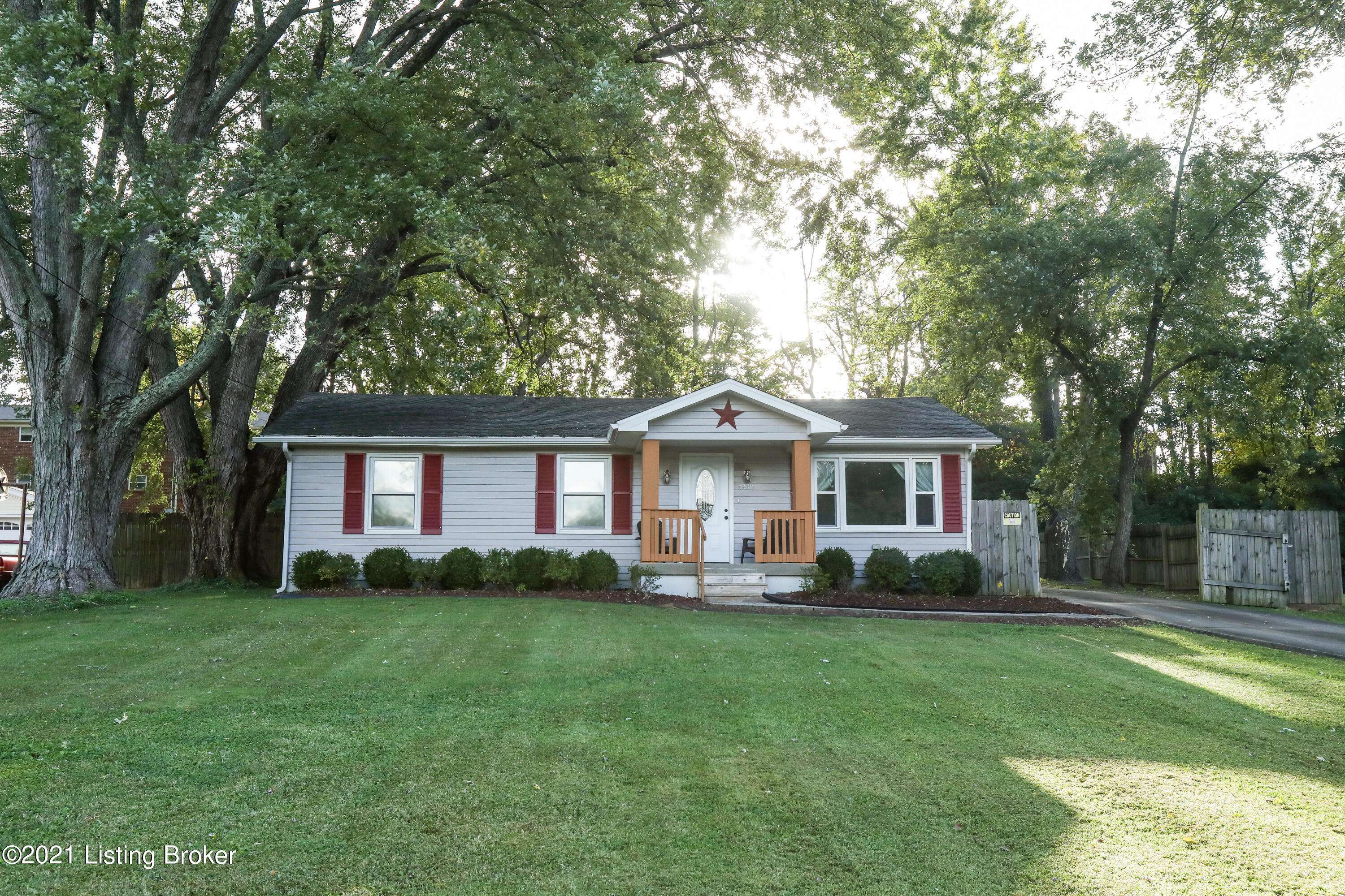 6809 Triangle Dr, Louisville, KY 40214