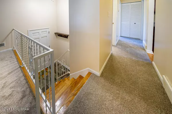 Louisville, KY 40291,5314 Sprucewood Dr