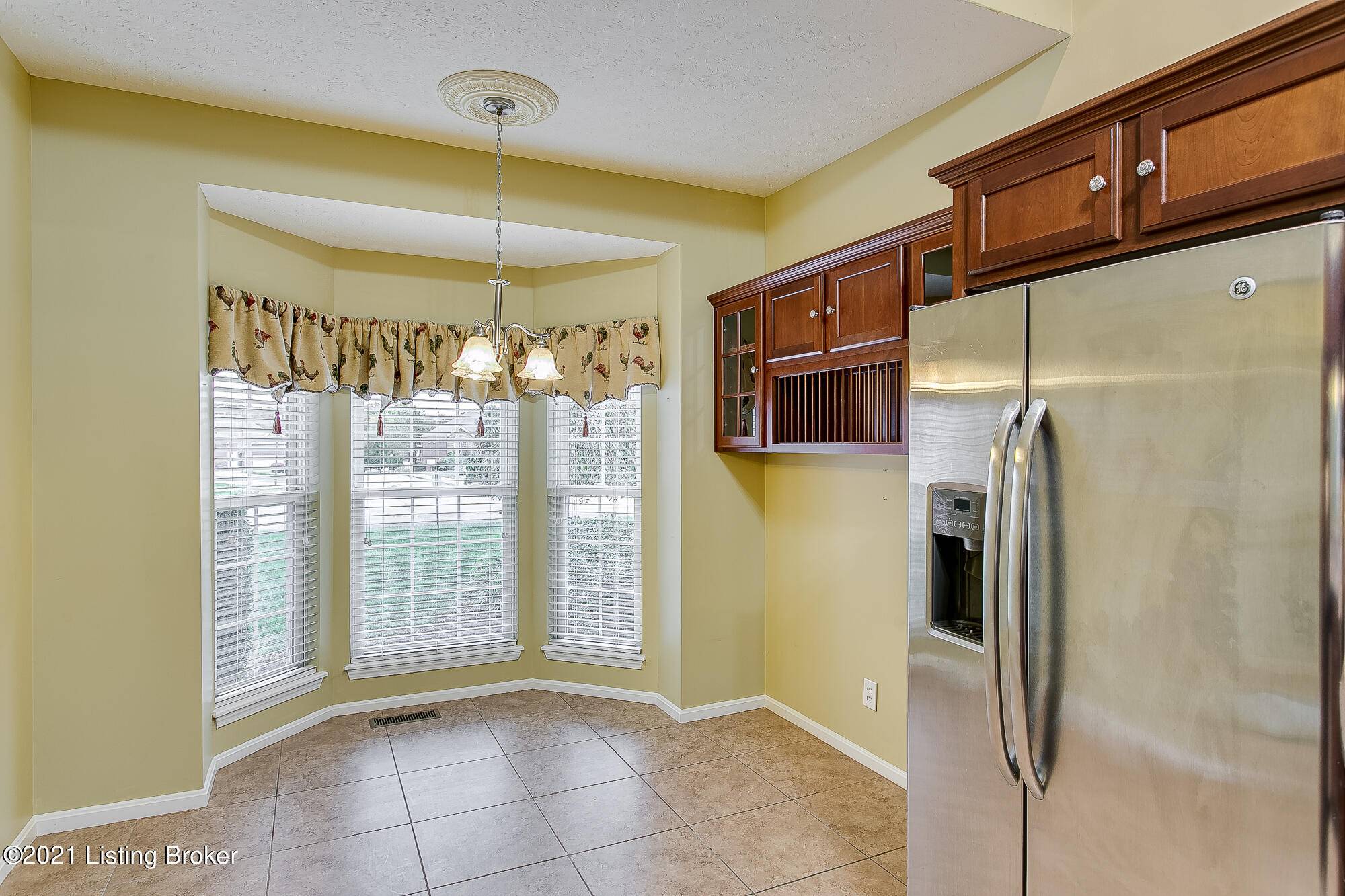 Louisville, KY 40214,7403 Autumn Trace Dr