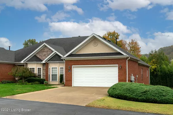 7403 Autumn Trace Dr, Louisville, KY 40214