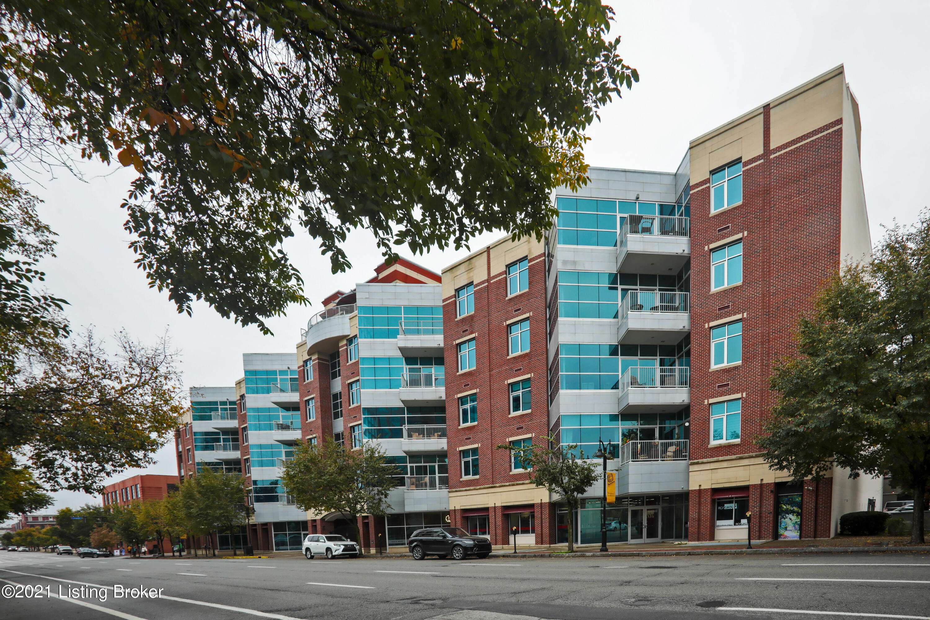 Louisville, KY 40202,324 E Main St #515