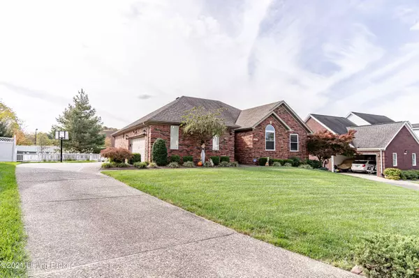 Louisville, KY 40272,4514 Epinay Ct