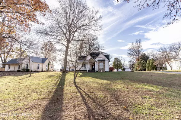 Irvington, KY 40146,104 S woodlawn St