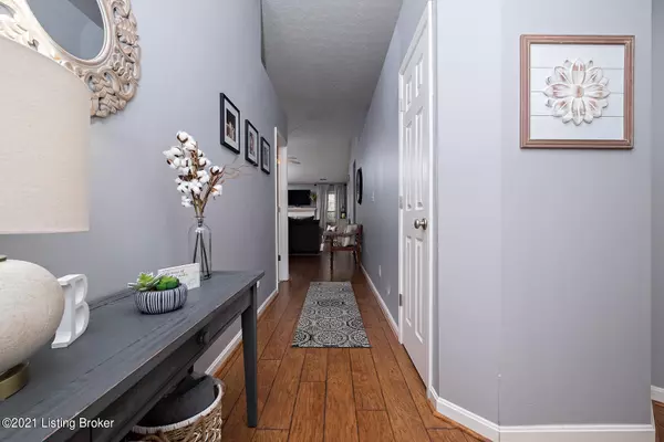 Louisville, KY 40291,8809 Eli Dr