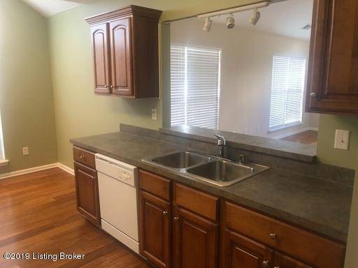 Louisville, KY 40214,405 Fledge Dr