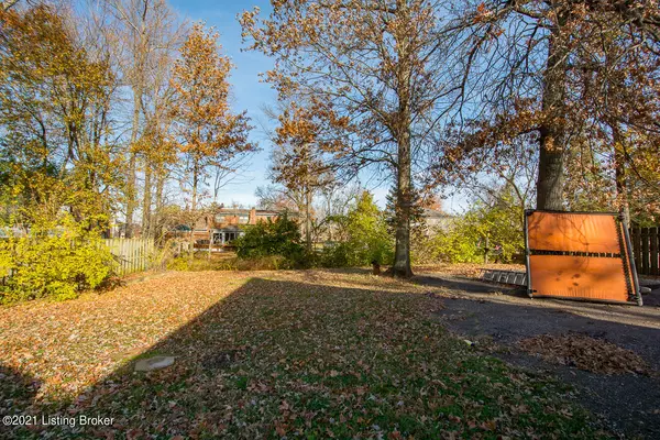 Louisville, KY 40222,9007 Hurstwood Ct