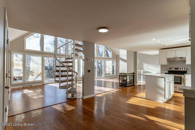 Louisville, KY 40214,5315 Rollingwood TRL