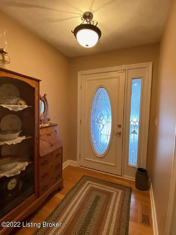 Boston, KY 40107,2016 Clear Creek Dr