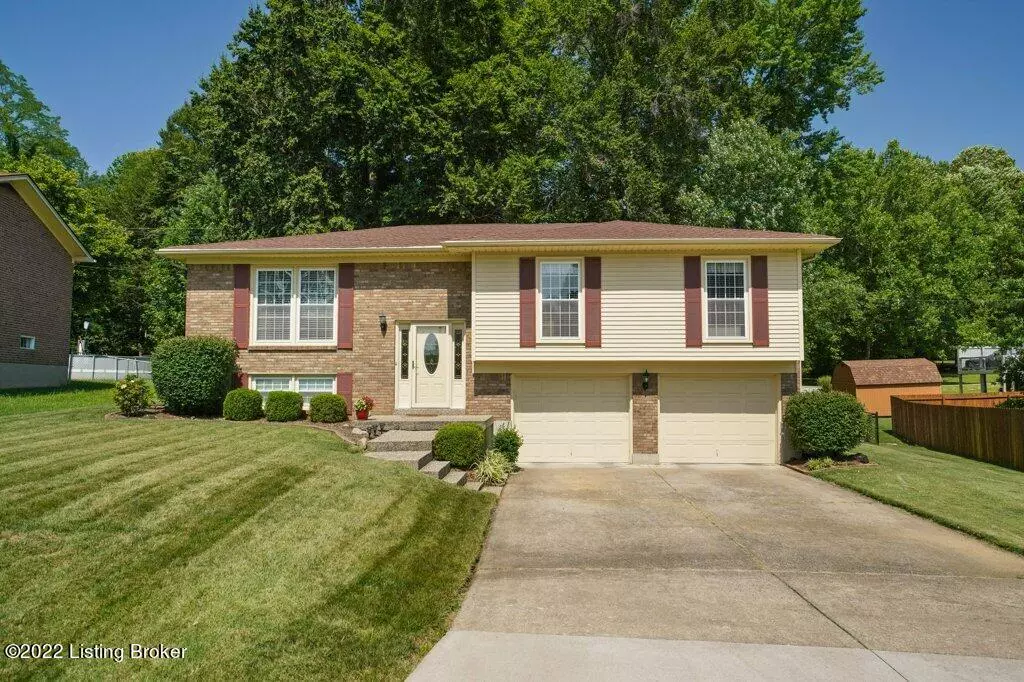 Louisville, KY 40214,7513 Nottoway Cir