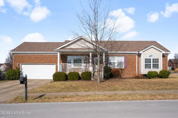 246 Grand Central Dr, Simpsonville, KY 40067