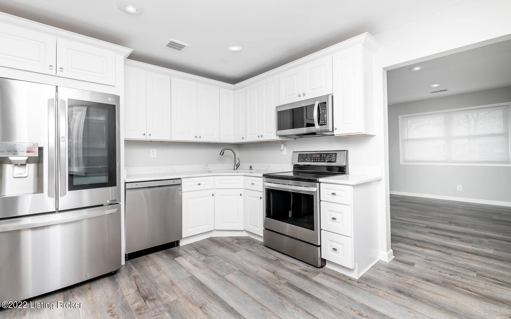 Louisville, KY 40229,9809 Saturn Dr