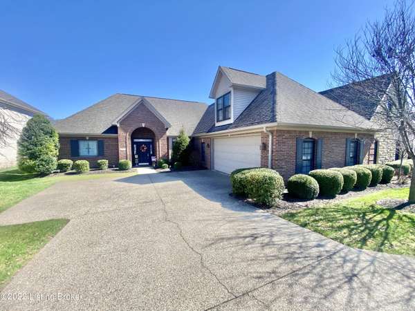 1916 Rivers Landing Dr, Prospect, KY 40059