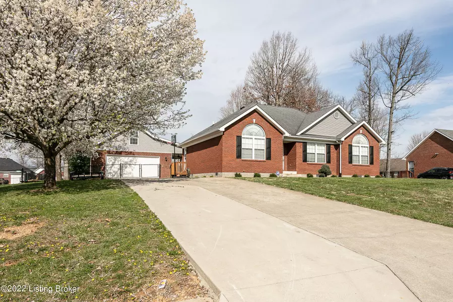 3652 Mobley Mill Rd, Coxs Creek, KY 40013