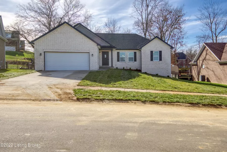 202 Oak Leaf Ct, Taylorsville, KY 40071