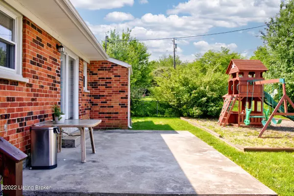 Lexington, KY 40517,3537 Camelot Dr