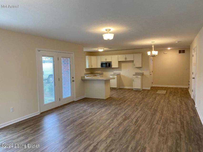Louisville, KY 40214,7633 Eagle Landing WAY