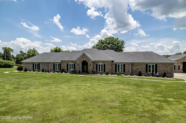 689 W Laurel River Dr, Shepherdsville, KY 40165