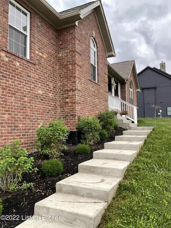 Smithfield, KY 40068,298 Graves Dr