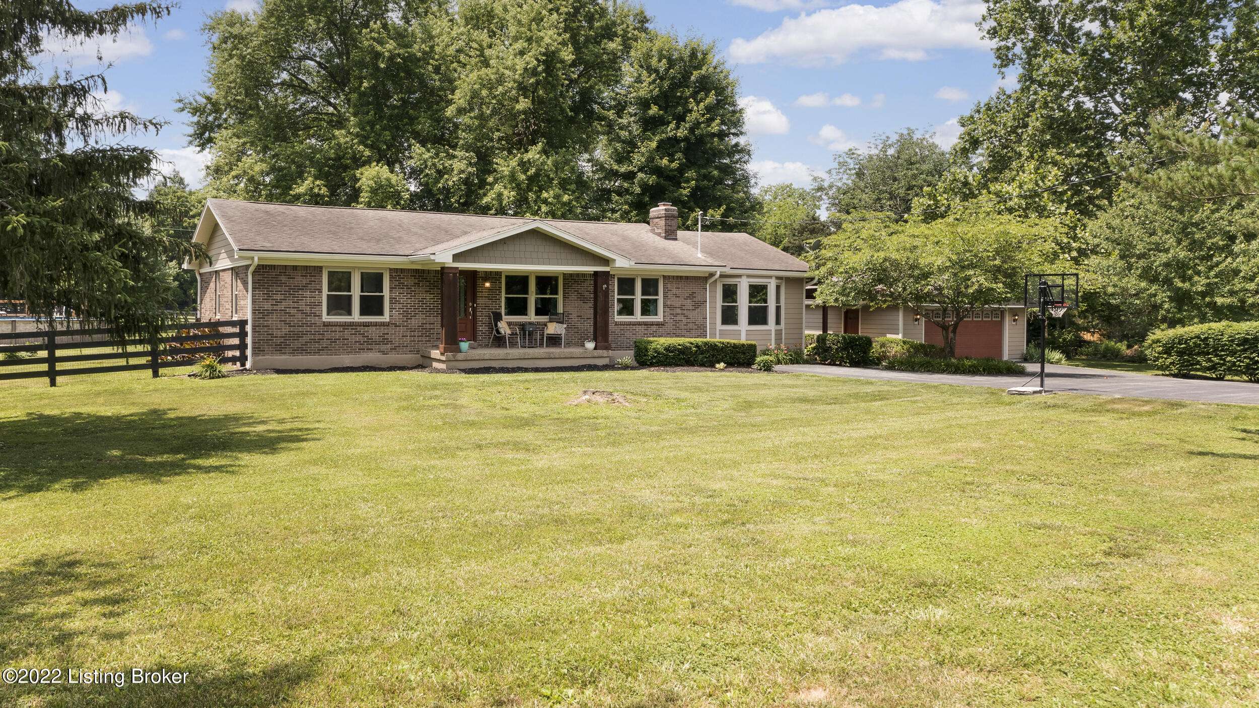 4100 Myers Ave, Crestwood, KY 40014