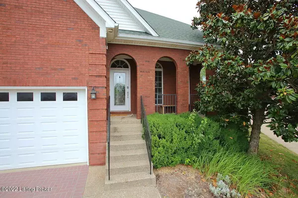 Louisville, KY 40228,8401 Catalpa Springs Ct