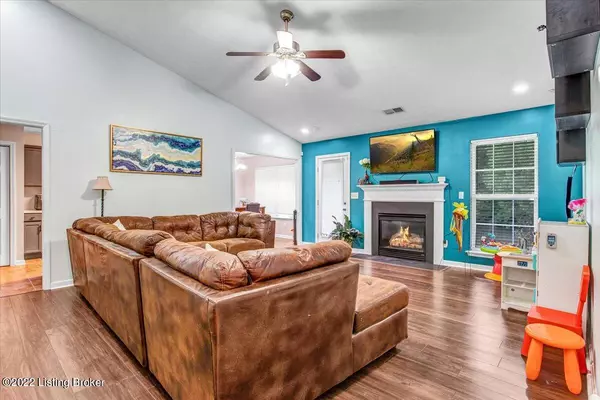 Louisville, KY 40219,7107 Astin Ct