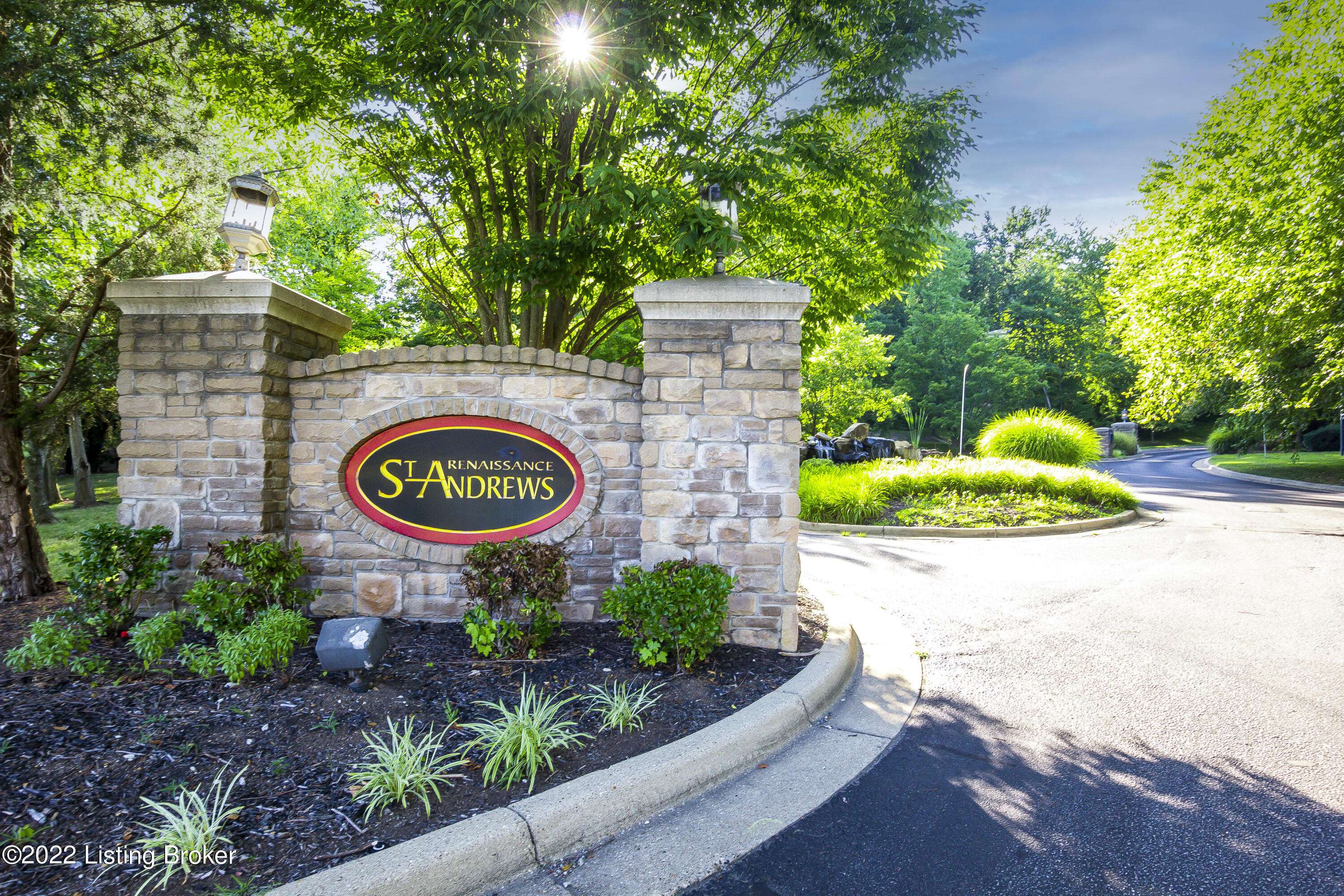 7402 Renwood Ct #202, Louisville, KY 40214
