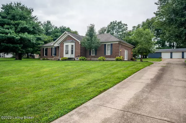 108 Meadowlake Dr, Taylorsville, KY 40071